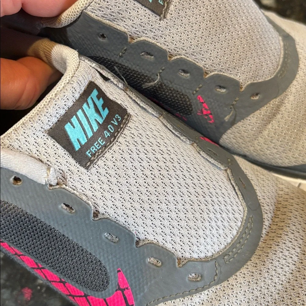 Nike Free 4.0 V3 Sneakers! Women’s 8.5